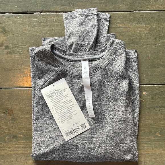 Heathered Black - License to Train Classic-Fit Long-Sleeve Shirt - Picture 2 of 4